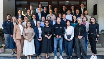 Magyar Péter: A kormány a gazdaság növekedési pályára állításának lehetőségeiről is tárgyalt vasárnapi ülésének első felében - illusztráció