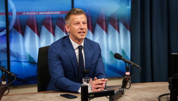 Magyar Péter: Az Orbán-kormány csődbe vitte az országot - illusztráció