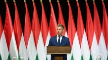 Magyar Péter: Az állam évtizedeken át megszegte a gyermekvédelemben élőknek tett ígéretét - illusztráció