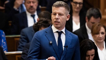 Magyar Péter Brüsszelben: A legfontosabb az uniós források helyzete - illusztráció