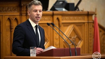 Magyar Péter: Gyorsabban, bátrabban és tisztességesebben kell dolgoznia a kormánynak - illusztráció