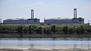 Magyar Péter: Hétfőn és talán még kedden üzemben tartható az utolsó turbina - illusztráció