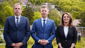 Magyar Péter Lőrincz Viktóriát kérte fel vidékfejlesztési miniszternek, Ruff Bálint vezetheti a Miniszterelnökséget - illusztráció