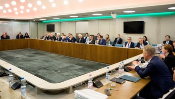 Magyar Péter: Megtörtént a minisztériumi átadás-átvétel - illusztráció
