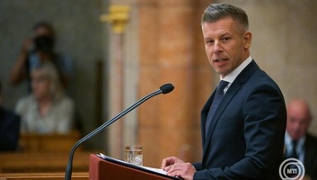 Magyar Péter: Működő és emberséges Magyarországot épít a kormány - illusztráció