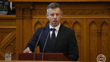 Magyar Péter: Nem szeretnénk kisajátítani sem 1956, sem 1989 történetét - illusztráció