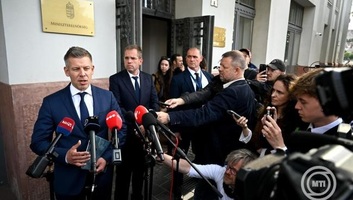 Magyar Péter: Orbán Viktor nem kapja meg a 38 millió forint végkielégítését - illusztráció