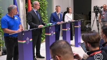 Magyar Péter: Újra apadásnak indult a Duna - illusztráció