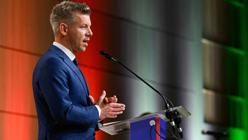 Magyar Péter az uniós pénzekről tárgyalt az Európai Bizottság vezetőivel - illusztráció