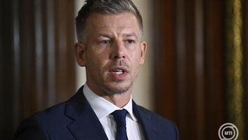 Magyar Péter tagadja, hogy a Tisza paktumot kötött volna a Fidesszel az NVVH elnökéről - illusztráció