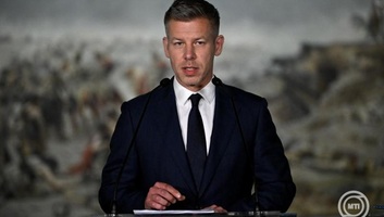 Magyar Péter távozásra szólította fel a Kúria elnökét - illusztráció
