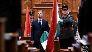 Magyar Péter: új fejezetet kell nyitni Magyarország történetében (Frissítve) - illusztráció