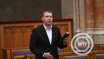 Menczer Tamás: Ursula von der Leyen szakadékba vitte az európai gazdaságot - illusztráció