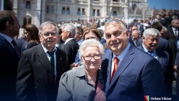 Orbán Viktor: Szerdától érkezik a kiegészítő nyugdíjemelés - illusztráció