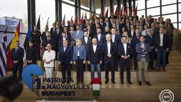 Orbán Viktor a Patrióta Nagygyűlésen: Mi nyíltan beszélünk arról, hogy át akarjuk venni az Európai Unió irányítását - illusztráció