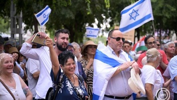 Palesztinpárti tüntetés ellen demonstráltak Budapesten - illusztráció
