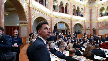 Radnai Márk: A közmédia megújításáról szóló egyeztetéssel indul el a Közhang - illusztráció