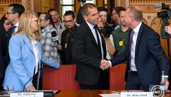 Ruff Bálint: A valaha volt legnagyobb elszámoltatás lesz - illusztráció