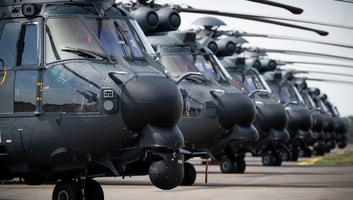 Szalay-Bobrovniczky Kristóf: 2025-ben látványosan megmutatkoztak a haderőfejlesztés eredményei - illusztráció