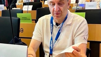 Szekeres Pál kapta Lázár János országgyűlési mandátumát - illusztráció