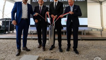 Szijjártó tízmilliárd forint értékű magyar-szerb gyárépítést jelentett be Dunavecsén - illusztráció