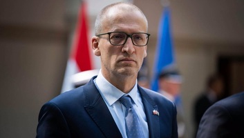Tarr Zoltán: Elindultak a támogatások a határon túli és a nemzetiségi szervezetek felé - illusztráció