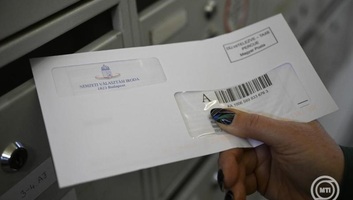 Választás 2026: Mintegy nyolcmillió választási értesítőt kézbesít a posta - illusztráció