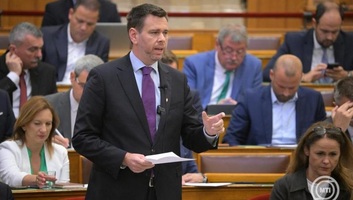 Vitézy Dávid: Mi hazahozzuk az uniós forrásokat - illusztráció