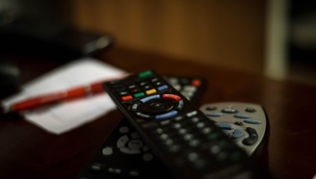 BIRODI: Választási tájékoztatás helyett politikai reklámokat sugároznak a televíziók - illusztráció