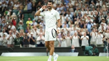 Đoković Cicipasz ellen játszik Wimbledon második fordulójában - illusztráció