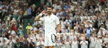 Đoković Cicipasz ellen játszik Wimbledon második fordulójában - illusztráció