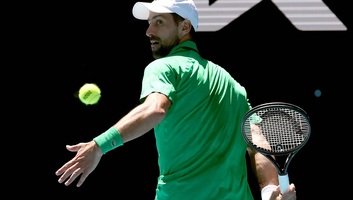 Đoković öt szettben legyőzte Sinnert: Alcarazzal játszik a döntőben - illusztráció