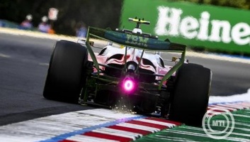 Hamilton volt a leggyorsabb a második szabadedzésen a Hungaroringen - illusztráció