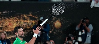 Rekordáron kelt el Đoković egyik teniszütője - illusztráció