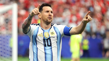 Vb-2026: Messi sportágtörténeti duplájával már biztos továbbjutók a címvédő argentinok - illusztráció