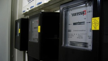 2,8 milliárd dináros szerződés a villanyórák leolvasására – politikai szálak a háttérben - illusztráció