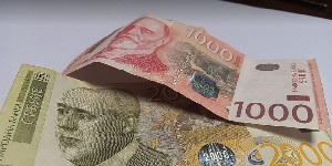 A 6.000 dináros kérdés: Vučić szerint mindenki kéri, az elemzők szerint ez csak a szegénység mutatója - cikkhez fűződő kép