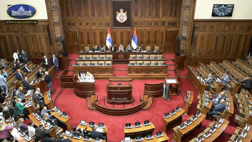 A lex specialis módosításáról szóló vitával folytatódik a parlamenti ülés - illusztráció