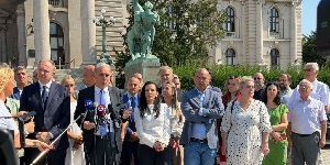 Átadta választási listáját az Európai Szerbia koalíció - cikkhez fűződő kép