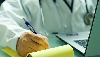 Az év végéig bevezetik az e-betegszabadság rendszert Szerbiában - illusztráció