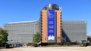 Európai Bizottság: Nincs döntés a Szerbiának szánt uniós források befagyasztásáról - illusztráció