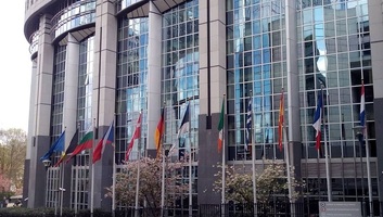 EU: Elfogadhatatlan az egyetemisták és az ellenzék törvénytelen megfigyelése - illusztráció