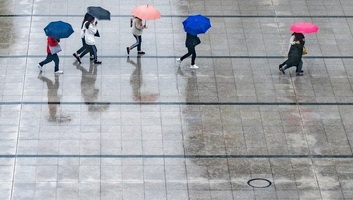 Hűvösebb és csapadékos lesz ma időjárásunk - illusztráció