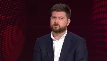 Karović: Megakadályozták egymilliárd dinár kivonását a Postatakarékpénztárból, a távozó hatalom az ország destabilizálására törekszik - illusztráció