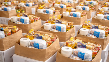 Közbeszerzést hirdetett a Szerbiai Nyugdíjasszövetség a szolidaritási segélycsomagokhoz - illusztráció