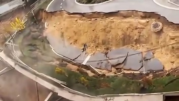 Kragujevac: Összeomlott a támfal és a leszakadt az úttest egy része a kiválósági központnál - illusztráció