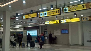 Leszakadt a mennyezet egy része a belgrádi repülőtéren - illusztráció