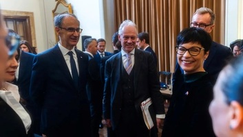 Macut Tiránában: Ragaszkodtam a 3-as klaszter és a többi fejezet megnyitásához - illusztráció