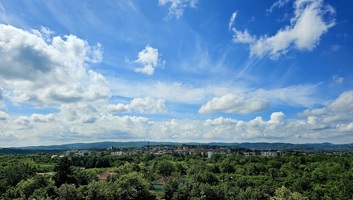 Melegszik az idő, akár 25 fok is lehet - illusztráció