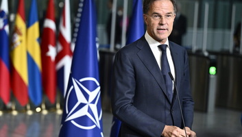 NATO-főtitkár: Szerbia dönthet a kínai hadgyakorlatokban való részvételről, de „ne legyünk naivak” - illusztráció